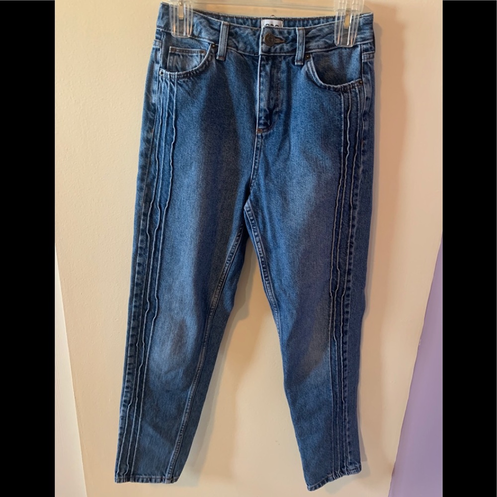 Urban Outfitters BDG Mom Medium Wash Jeans-26